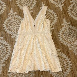 Free People size medium lace dress with pockets